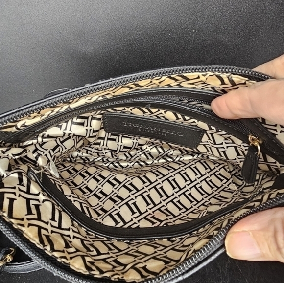 Vintage‎ small navy/ black Crossbody Bag by Tignanello - Picture 5 of 7